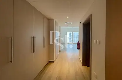 Apartment - Studio - 1 Bathroom for sale in Waters Edge - Yas Island - Abu Dhabi