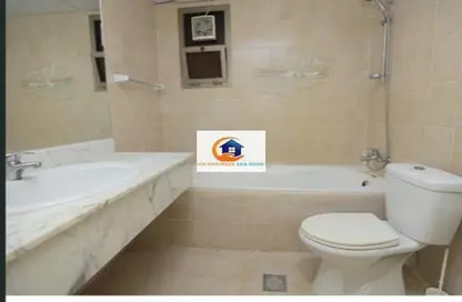 صورة لـ حمام شقة - 2 غرف نوم - 3 حمامات للايجار في شارع حمدان - أبوظبي ، صورة رقم 1