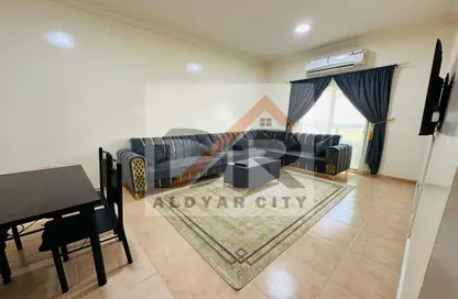 شقة - غرفة نوم - 2 حمامات للايجار في مساكن كورنيش عجمان - طريق كورنيش عجمان - عجمان