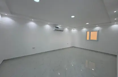 شقة - غرفة نوم - 1 حمام للايجار في مدينة الرياض - أبوظبي