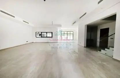 Villa - 4 Bedrooms - 5 Bathrooms for rent in Jumeirah 1 Villas - Jumeirah 1 - Jumeirah - Dubai