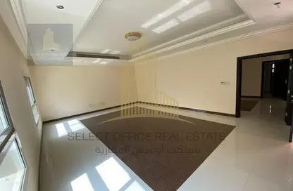 صورة لـ غرفة فارغة فيلا - 5 غرف نوم - 7 حمامات للايجار في مدينة شخبوط - أبوظبي ، صورة رقم 1