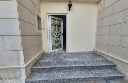 Apartment - 2 Bedrooms - 3 Bathrooms for rent in Shakhbout City - Abu Dhabi