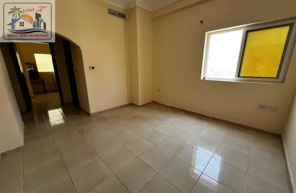 Apartment - 2 Bedrooms - 1 Bathroom for rent in Al Qulaya'ah - Al Sharq - Sharjah