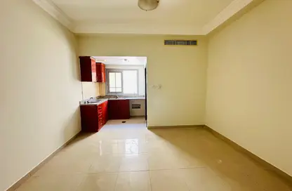 Apartment - Studio - 1 Bathroom for rent in Fire Station Road - Muwaileh - Sharjah