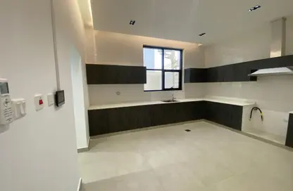 Villa - 4 Bedrooms - 6 Bathrooms for rent in Al Hooshi Villas - Hoshi - Al Badie - Sharjah