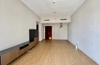 Apartment - 2 Bedrooms - 3 Bathrooms for rent in Al Waleed Garden - Al Jaddaf - Dubai
