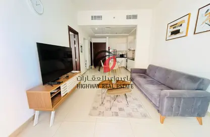 شقة - غرفة نوم - 2 حمامات للايجار في بوابة بن غاطي - الجداف - دبي