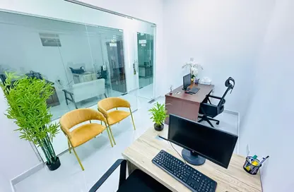 Office Space - Studio - 1 Bathroom for rent in Red Avenue - Al Garhoud - Dubai