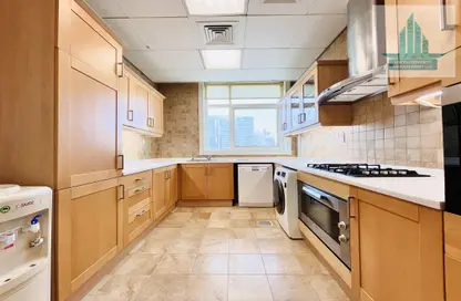 Apartment - 2 Bedrooms - 2 Bathrooms for rent in Al Falah Street - City Downtown - Abu Dhabi