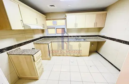 Kitchen image for: Apartment - 3 Bedrooms - 3 Bathrooms for rent in Muwaileh 29 Building - Muwaileh - Sharjah, Image 1