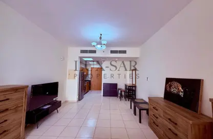 Apartment - Studio - 1 Bathroom for rent in Mulberry 2 - Emirates Gardens 2 - Jumeirah Village Circle - Dubai