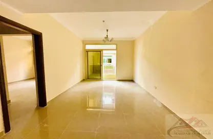 Apartment - 1 Bedroom - 2 Bathrooms for rent in Muwaileh 29 Building - Muwaileh - Sharjah