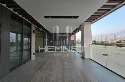Shop - Studio for rent in Azizi Fawad Residence - Dubai Healthcare City 2 - Al Jaddaf - Dubai