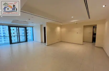 Apartment - 2 Bedrooms - 3 Bathrooms for rent in Al Khan Corniche - Al Khan - Sharjah
