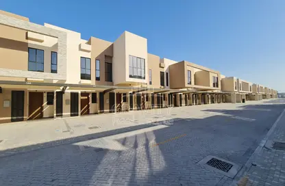 Townhouse - 2 Bedrooms - 3 Bathrooms for sale in Aldhay at Bloom Gardens - Bloom Gardens - Al Salam Street - Abu Dhabi
