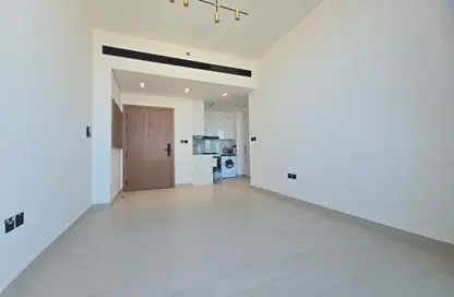 شقة - غرفة نوم - 2 حمامات للايجار في بنغاطي هاوس - الضاحية 10 - قرية جميرا الدائرية - دبي شقة - غرفة نوم - 2 حمامات للايجار في بنغاطي هاوس - الضاحية 10 - قرية جميرا الدائرية - دبي