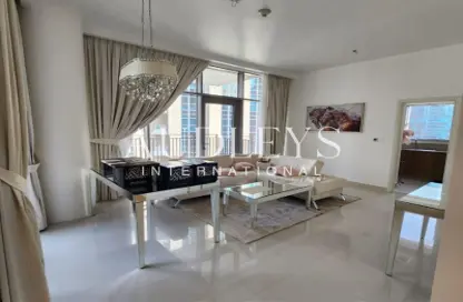 Apartment - 1 Bedroom - 2 Bathrooms for sale in Boulevard Crescent 2 - BLVD Crescent - Downtown Dubai - Dubai