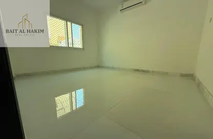 شقة - 2 غرف نوم - 2 حمامات للايجار في عمارة عزير - 3  الروضة - الروضة - عجمان