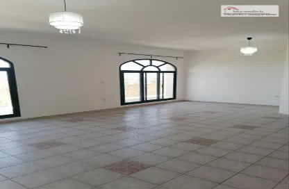 Empty Room image for: Penthouse - 2 Bedrooms - 3 Bathrooms for rent in Kamal Jamal Musal - Al Mushrif - Abu Dhabi, Image 1
