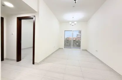 شقة - 2 غرف نوم - 2 حمامات للايجار في إس إس لوتاه ريزيدنس - منطقة 11 - قرية جميرا الدائرية - دبي