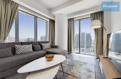 Living Room image for: Apartment - 1 Bedroom - 1 Bathroom for rent in The Address Dubai Marina - Dubai Marina - Dubai, Image 1