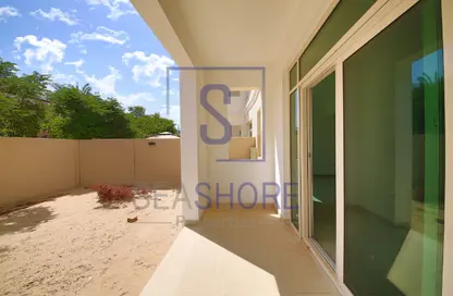 Townhouse - 2 Bedrooms - 3 Bathrooms for rent in Al Khaleej Village - Al Ghadeer - Abu Dhabi