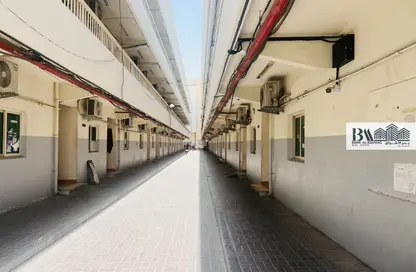 Half Floor - Studio - 7+ Bathrooms for rent in Al Quoz Industrial Area 2 - Al Quoz Industrial Area - Al Quoz - Dubai
