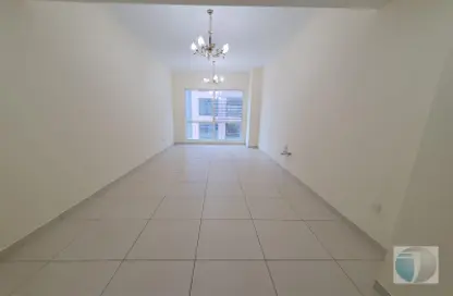 Empty Room image for: Apartment - 1 Bedroom - 2 Bathrooms for rent in Trafalgar Executive - CBD (Central Business District) - International City - Dubai, Image 1