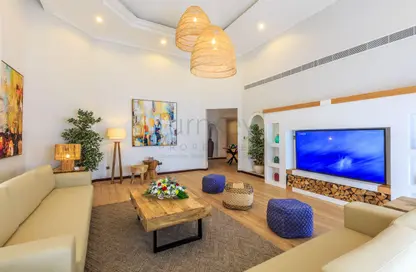 Villa - 4 Bedrooms - 5 Bathrooms for rent in Garden Homes Frond O - Garden Homes - Palm Jumeirah - Dubai