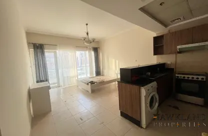 Apartment - Studio - 1 Bathroom for rent in Burj Al Nujoom - Downtown Dubai - Dubai