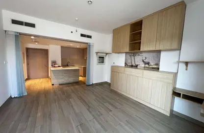 Apartment - 1 Bedroom - 2 Bathrooms for rent in Waters Edge - Yas Island - Abu Dhabi