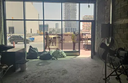 Shop - Studio for rent in Binghatti Corner - Jumeirah Village Circle - Dubai
