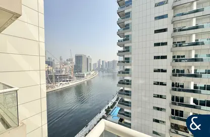 شقة - غرفة نوم - 1 حمام للبيع في برج ماي فير - الخليج التجاري - دبي