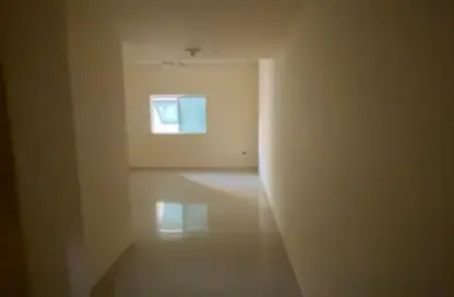 شقة - غرفة نوم - 1 حمام للايجار في الخان - الشارقة شقة - غرفة نوم - 1 حمام للايجار في الخان - الشارقة