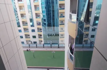 شقة - غرفة نوم - 2 حمامات للبيع في أورينت تاور 1 - أورينت تاور - البستان - عجمان