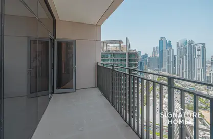 Apartment - 2 Bedrooms - 2 Bathrooms for sale in BLVD Crescent - Downtown Dubai - Dubai