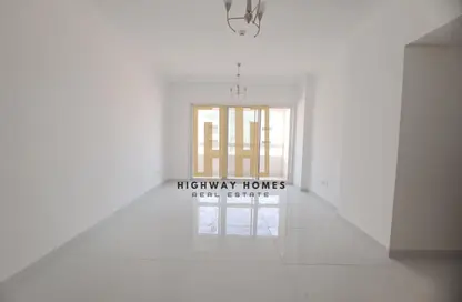Apartment - 2 Bedrooms - 3 Bathrooms for rent in Muwaileh 3 Building - Muwaileh - Sharjah