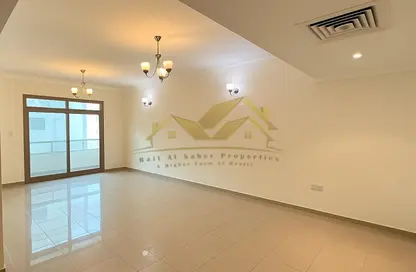 Apartment - 2 Bedrooms - 3 Bathrooms for rent in Al Raffa - Bur Dubai - Dubai