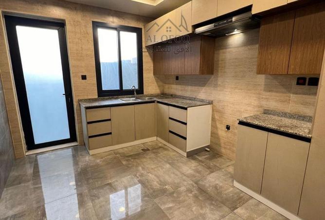 15646000 - Property Image 2