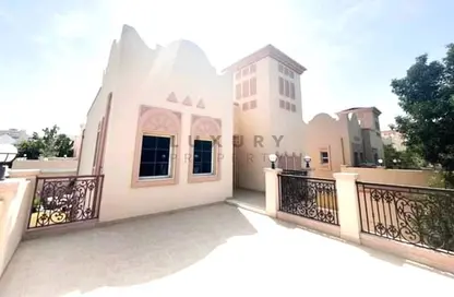 فيلا - 2 غرف نوم - 3 حمامات للايجار في 7C حي - مثلث قرية الجميرا - دبي