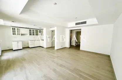 Villa - 2 Bedrooms - 3 Bathrooms for rent in Springs 3 - The Springs - Dubai
