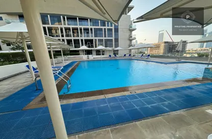 صورة لـ حوض سباحة شقة - 2 غرف نوم - 3 حمامات للايجار في بلوم مارينا - البطين - أبوظبي ، صورة رقم 1