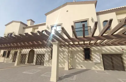 Townhouse - 2 Bedrooms - 3 Bathrooms for rent in Bloom Living - Zayed City (Khalifa City C) - Khalifa City - Abu Dhabi