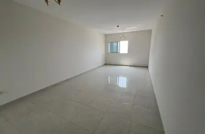 Apartment - 2 Bedrooms - 3 Bathrooms for rent in Corniche Tower - Ajman Corniche Road - Ajman