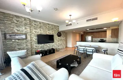 شقة - 2 غرف نوم - 3 حمامات للايجار في جولف فيو ريزدنس - مدينة دبي الرياضية - دبي