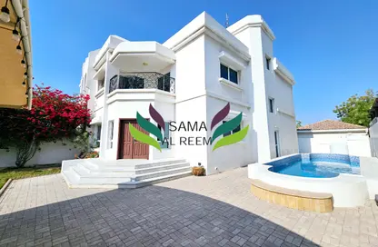 Villa - 5 Bedrooms - 4 Bathrooms for rent in Umm Suqeim 2 Villas - Umm Suqeim 2 - Umm Suqeim - Dubai