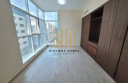 Apartment - 2 Bedrooms - 2 Bathrooms for rent in Muwaileh 29 Building - Muwaileh - Sharjah
