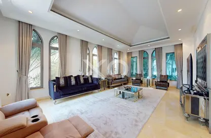 Villa - 5 Bedrooms - 6 Bathrooms for rent in Signature Villas Frond M - Signature Villas - Palm Jumeirah - Dubai