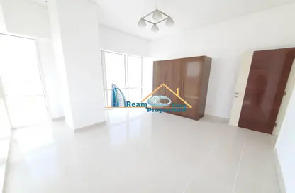 Apartment - 1 Bedroom - 1 Bathroom for rent in Nova Tower - Dubai Silicon Oasis - Dubai